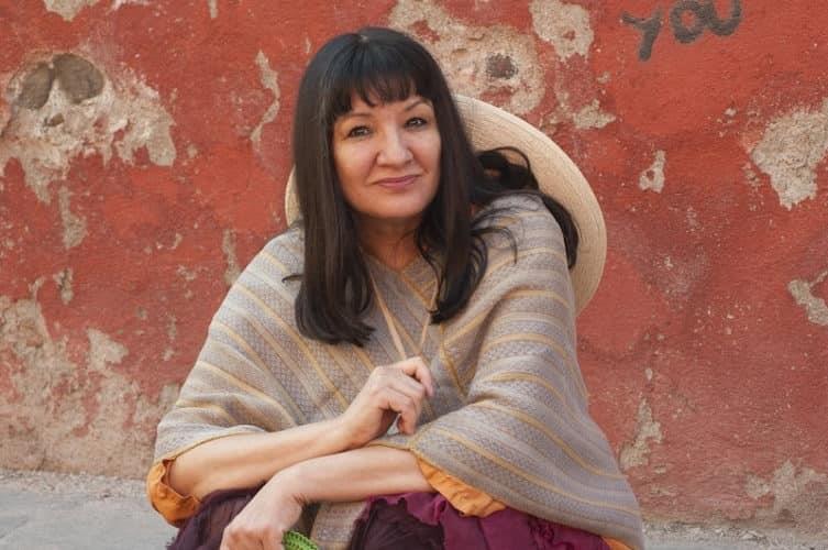 Escribe Sandra Cisneros una carta pendiente