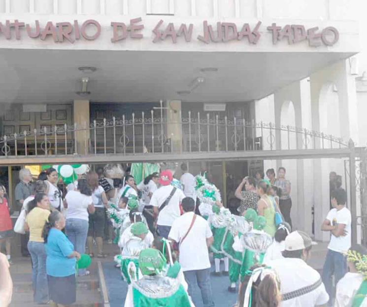 Siguen quitando restricciones al disminuir los casos