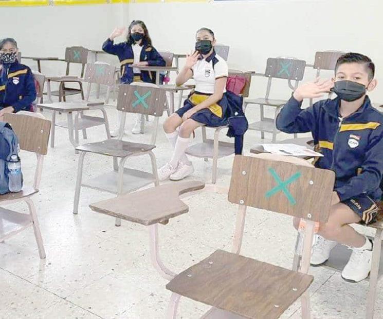 Suspenderán clases en aulas sólo en salones con casos Covid