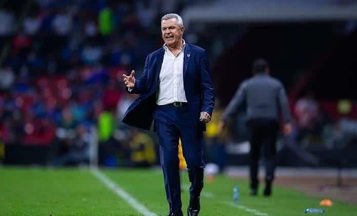 Javier Aguirre explota con Ponchito González