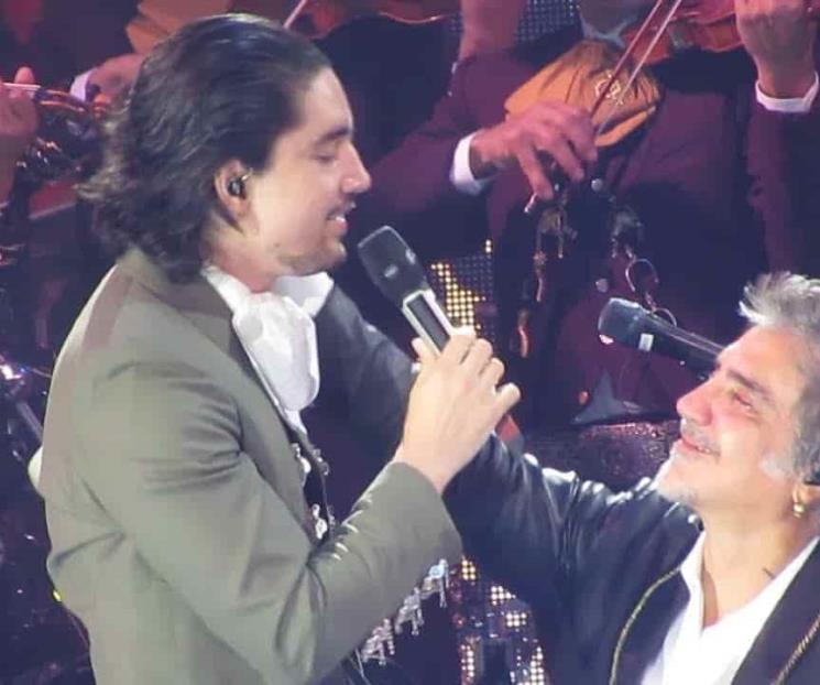 Al Potrillo le gana el sentimiento junto a su hijo