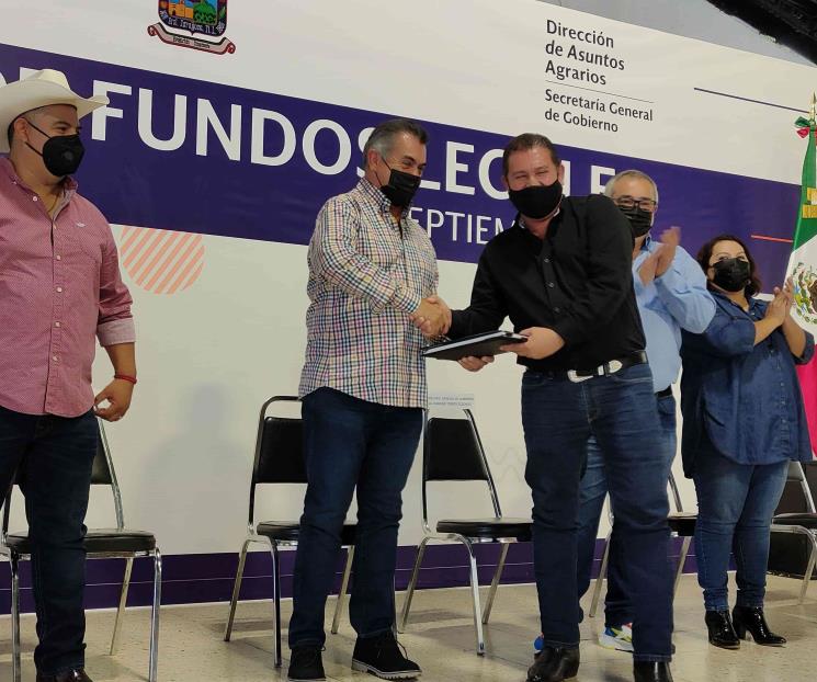 Entrega Jaime Rodríguez fundos legales en Zaragoza
