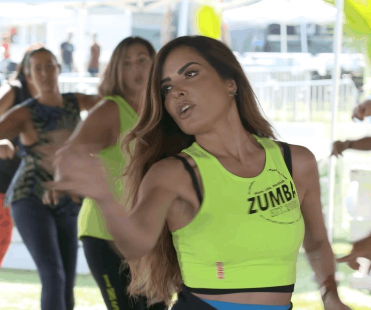 Gloria Trevi sorprende a sus fanáticos en una clase de zumba