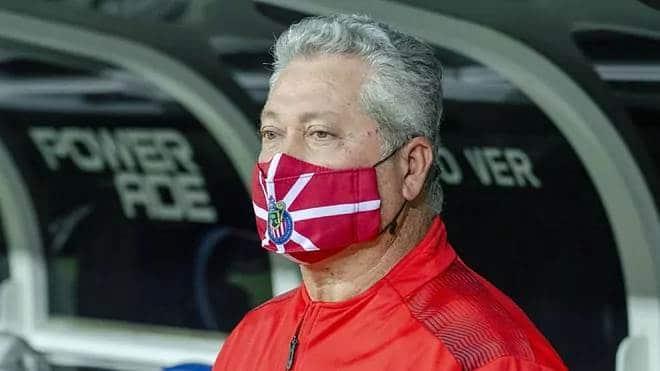 Confirma Chivas salida de Vucetich