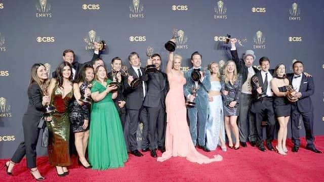 Se corona The Crown en los Emmy 2021