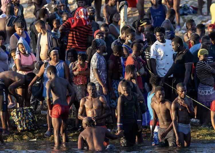 Secretario de Estado EU y Ebrard abordan crisis migratoria