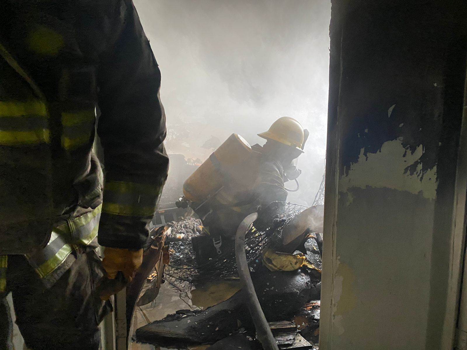 El incendio de un domicilio en Santa Catarina, movilizó a Protección Civil