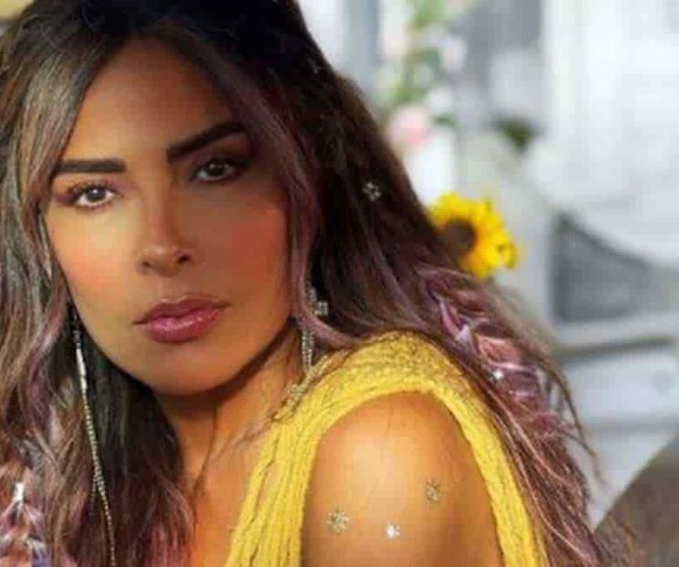 Se pone Gloria Trevi a disposición de la FGR