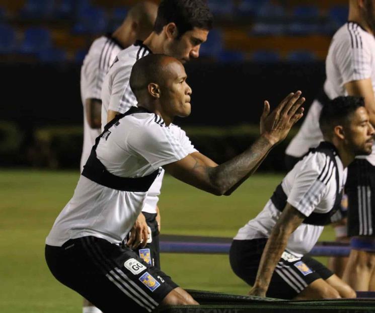 Tiene Tigres práctica vespertina