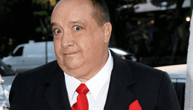 Luis de Alba sufre caída y será operado