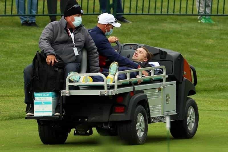 Tom Felton se desploma durante un torneo de golf
