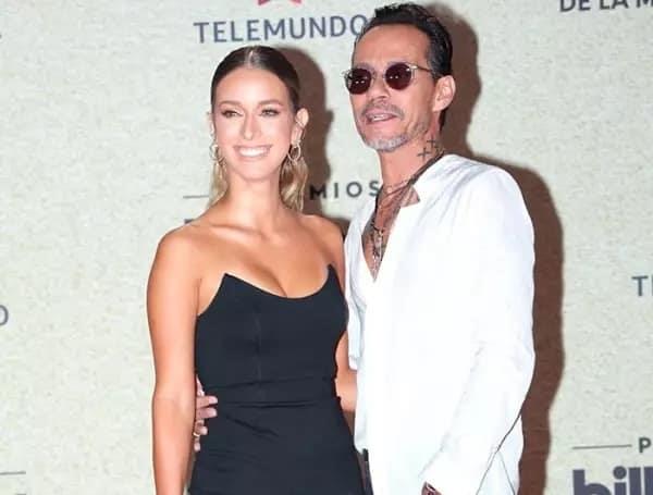Marc Anthony presenta a su nueva novia