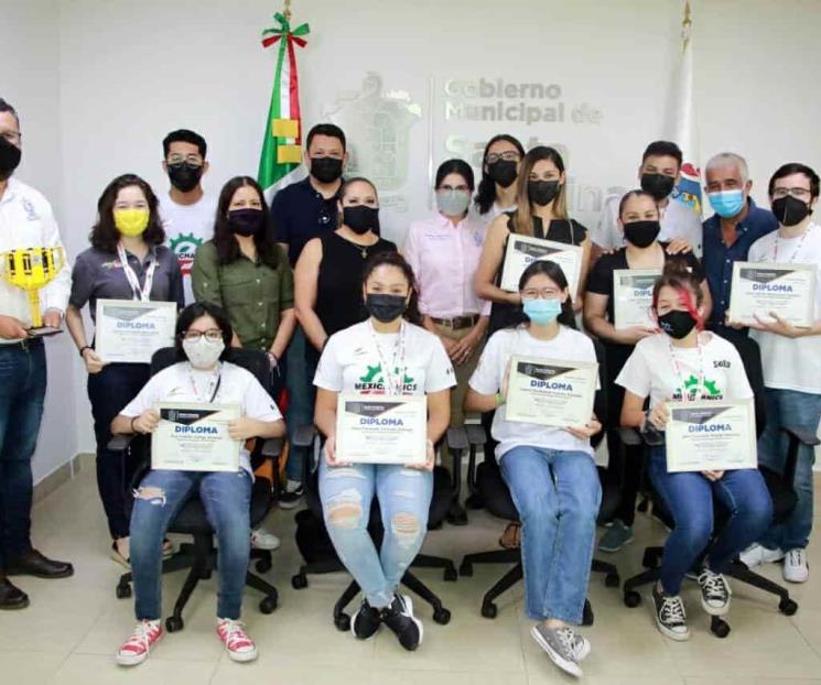 Reconoce Santa Catarina a sus chavos