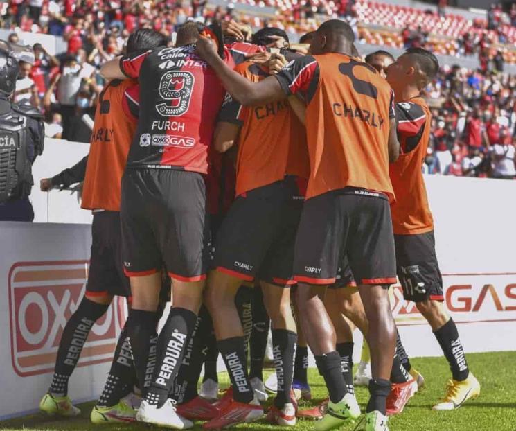 Vence Atlas al León