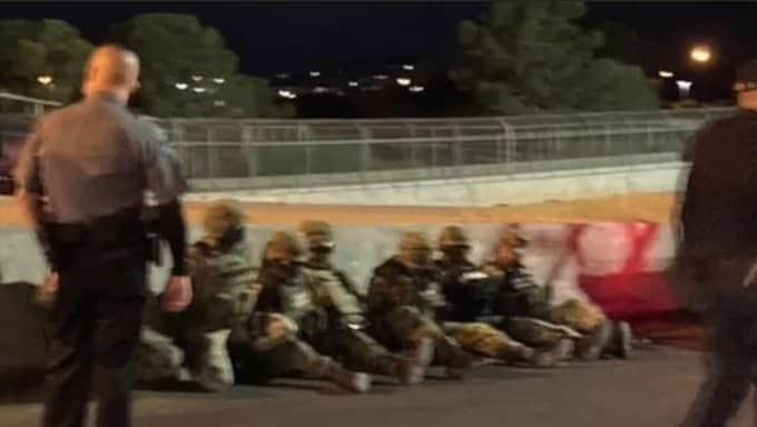 Detienen a 7 militares de México que cruzaron frontera