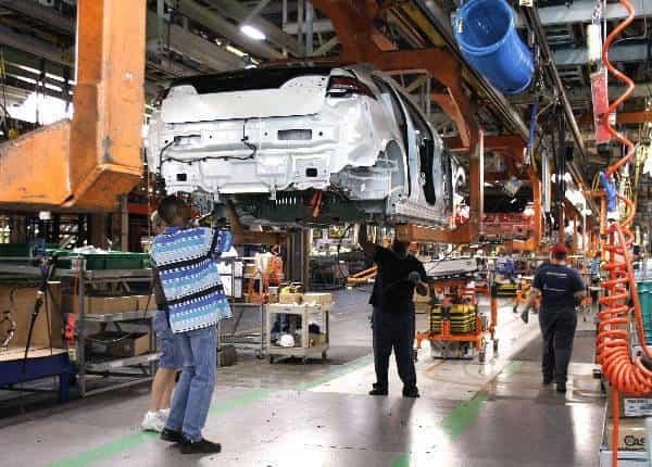 Anticipan caída de 6% en producción automotriz Anticipan caída de 6% en producción automotriz