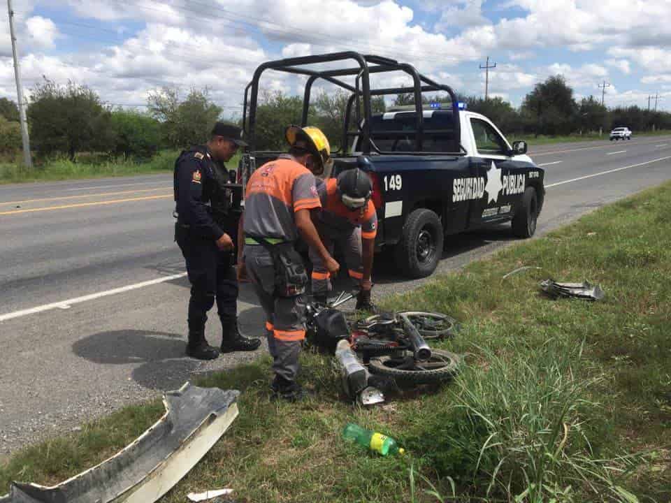 Un motociclista terminó con lesiones de consideración al ser impactado por un automóvil