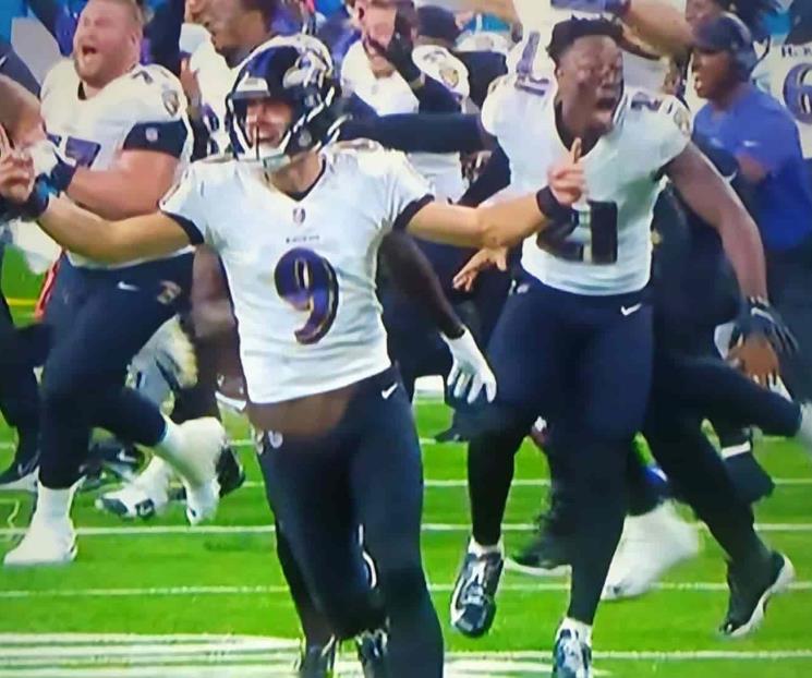Da Tucker triunfo y gol de campo histórico a Baltimore