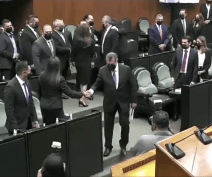 Jaime Rodríguez arriba a Congreso para rendir Informe