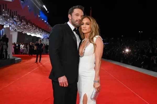 JLo no se casará con Affleck si no tiene acuerdo prenupcial