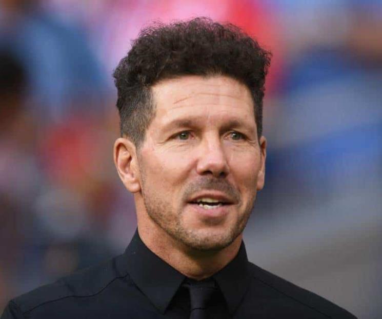 Alegre Simeone de que AC Milán vuelva a las grandes citas