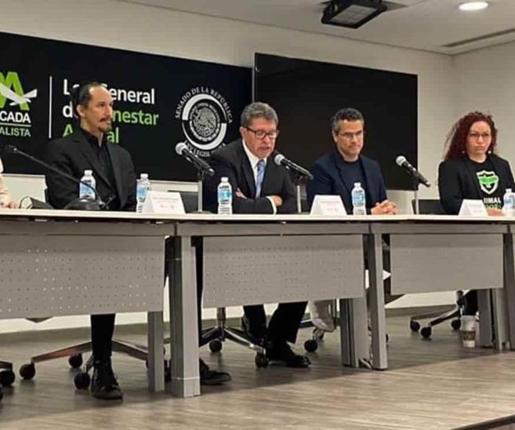 Monreal presenta iniciativa en contra del maltrato animal