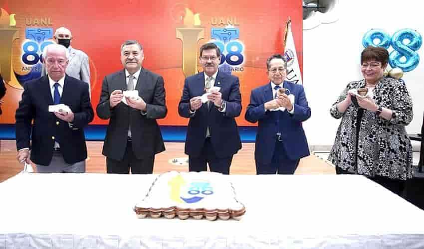 Festeja la UANL 88 años de transformación