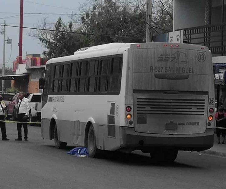 Atropella y mata camión a mujer