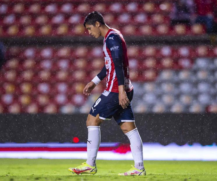 Les llueve y les relampaguea a las Chivas