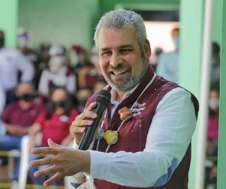 Llama Alfredo Ramírez a dejar atrás pugnas electorales