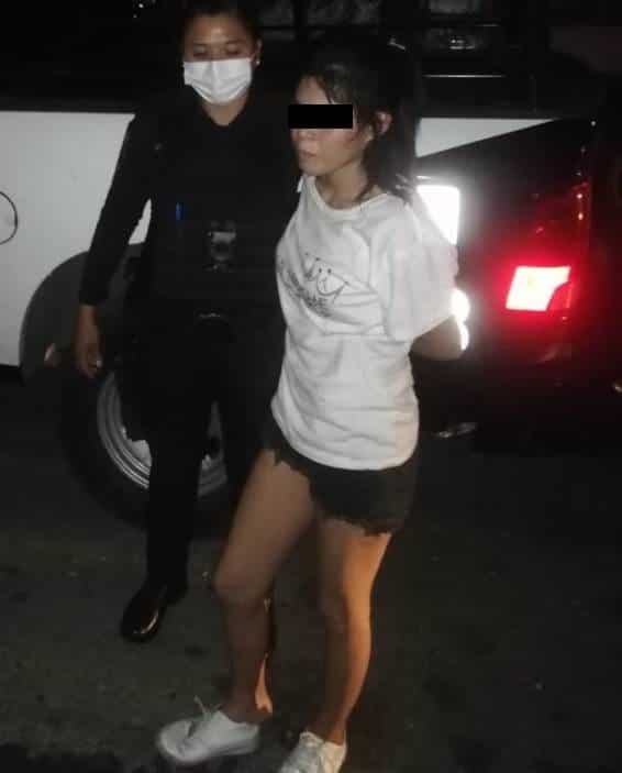 Después de contratar a un hombre para que les hiciera un trabajo de electricidad, una pareja asaltó a la persona