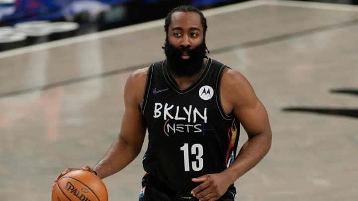 Se niega Harden a renovar por los Nets