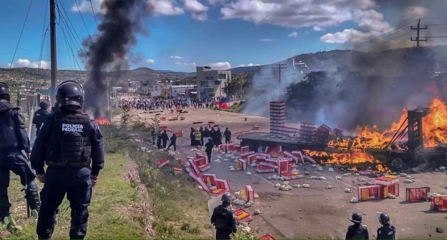 Vinculan a proceso a ex mandos policiacos por Nochixtlán