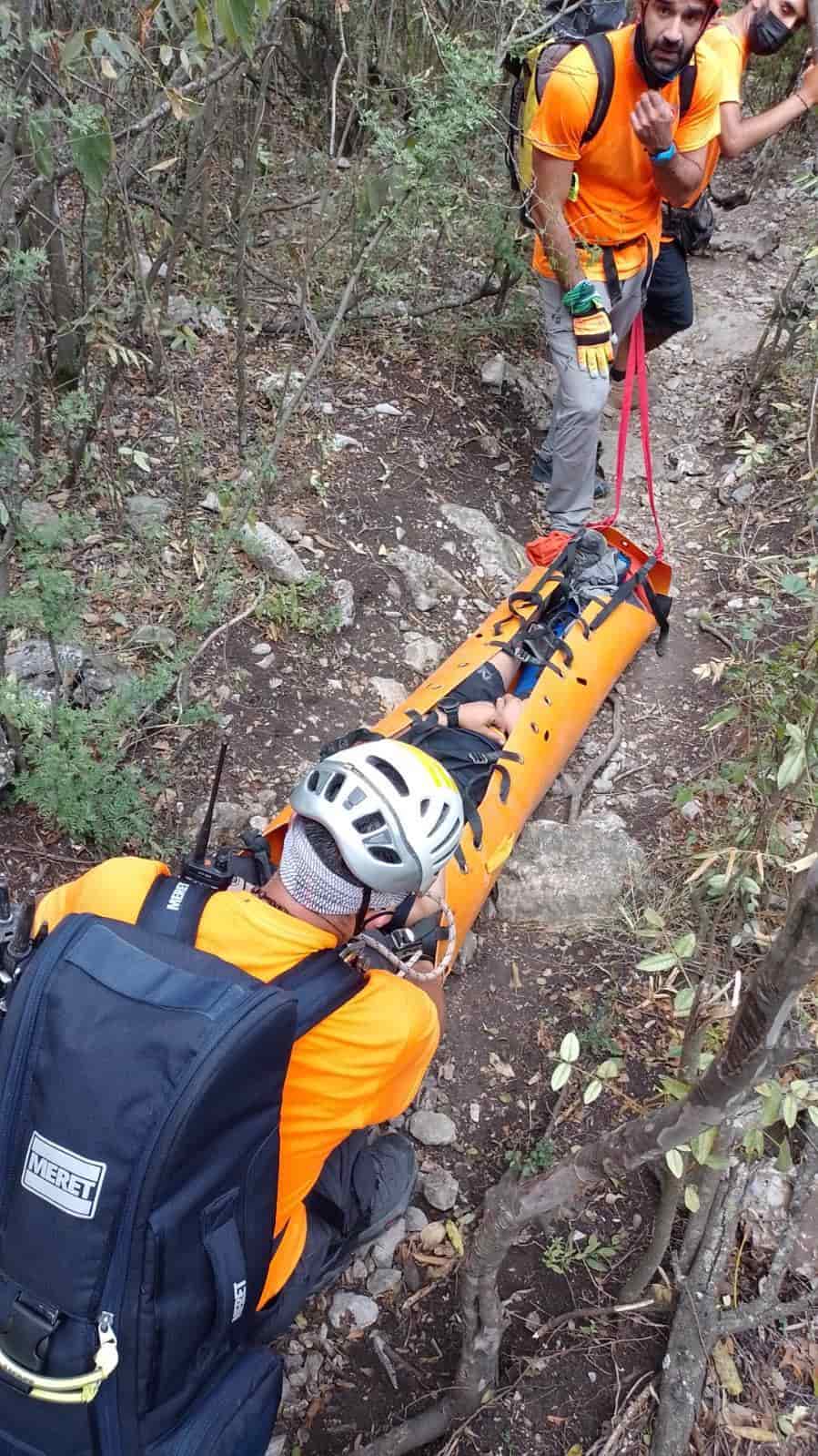 La excursionista sufrió una fractura expuesta en una pierna luego de tener una caída