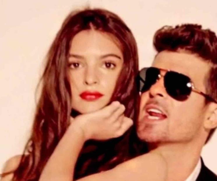 Emily Ratajkowski acusa a Robin Thicke de acoso