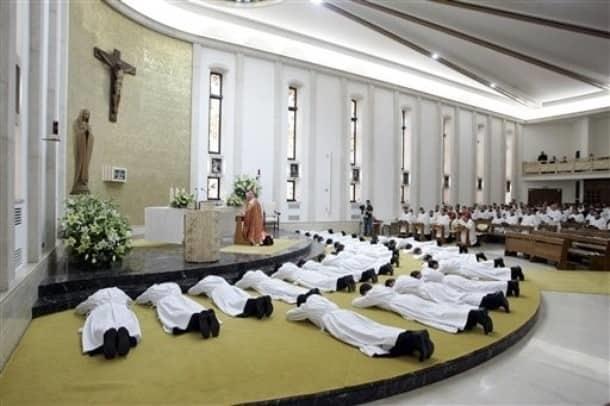Destapan inversiones millonarias de Legionarios de Cristo