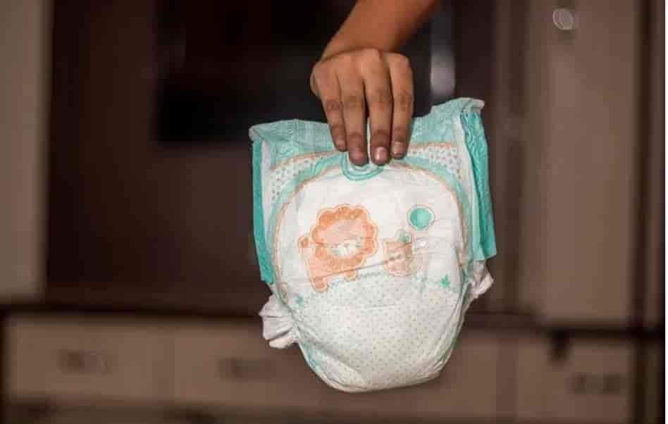 Cofece multa a fabricantes de pañales y toallas femeninas