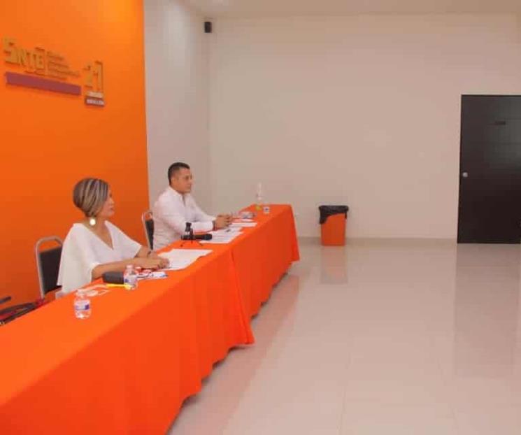 Buscan con conferencia liberar de la ansiedad a agremiados