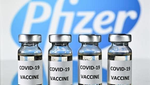 Respalda EMA refuerzo de Pfizer para mayores de 18 años