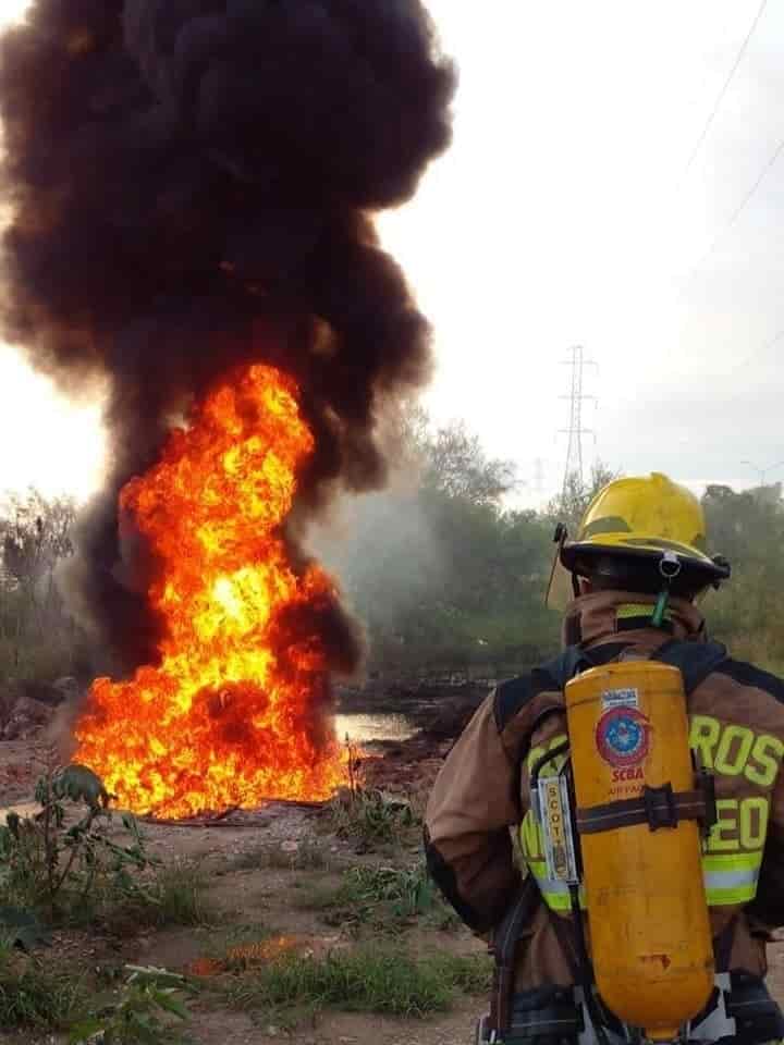Incendio de ducto de Pemex, fue provocado por la chispa del mofle de un vehículo particular
