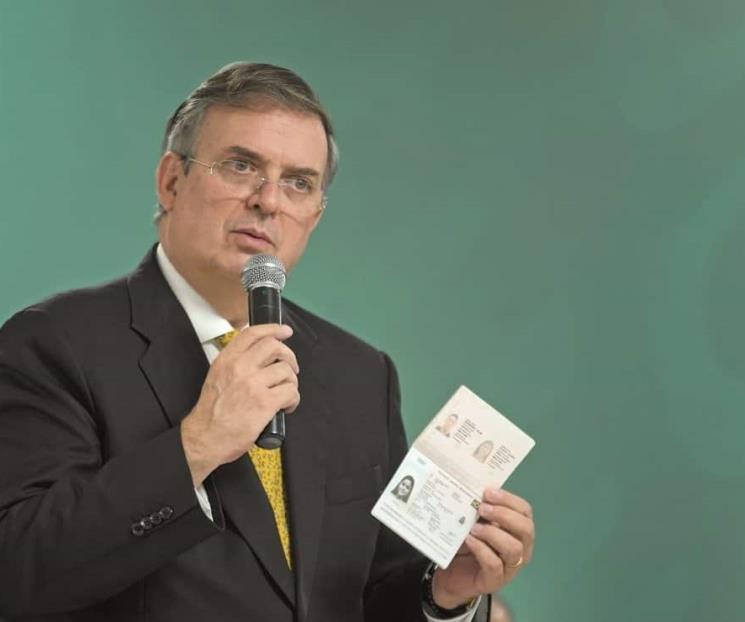 Inicia México transición al pasaporte electrónico