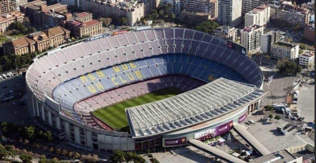 Piensa Barcelona en remodelar su Camp Nou