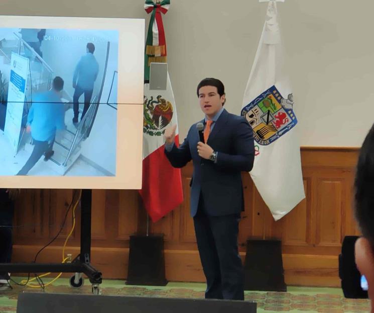 Exhibe gobernador con video el saqueo a oficinas de AyD