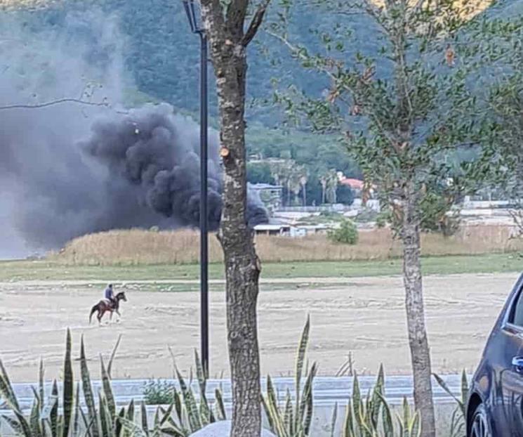 Causa movilización incendio de catamarán