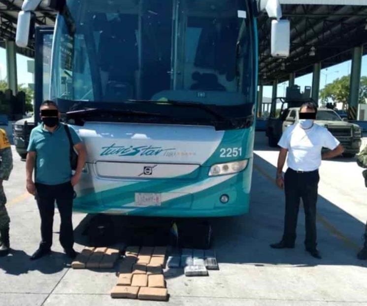 Aseguran 29 kilos de cocaína oculta en autobús de pasajeros