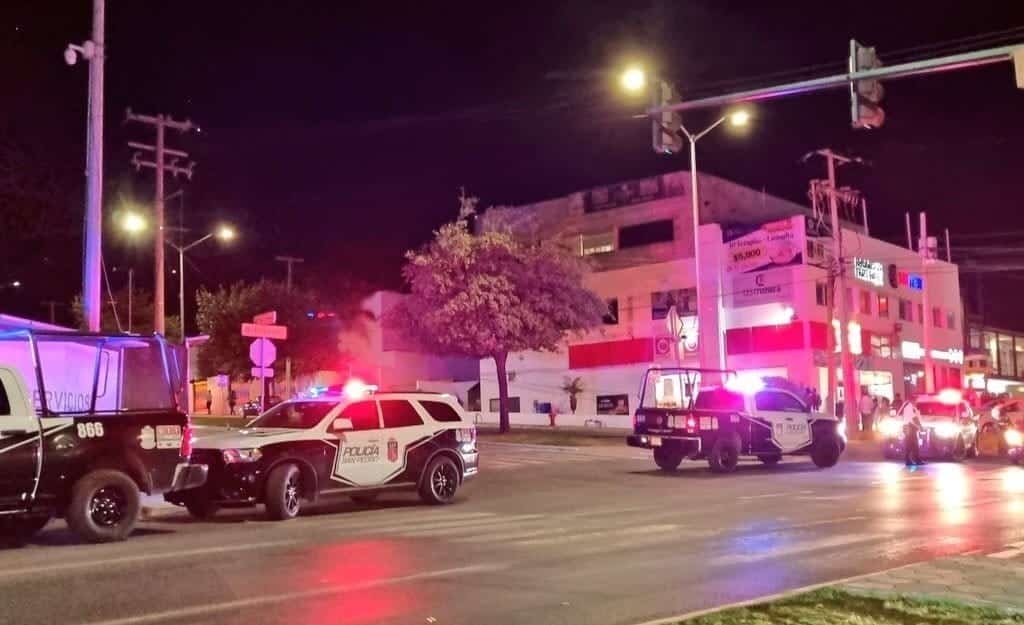 El conductor de una camioneta fue atacado a balazos
