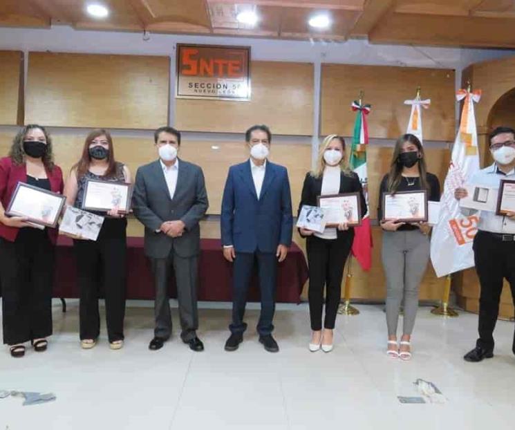 Reconocen a agremiados por “Comparte tu Experiencia”