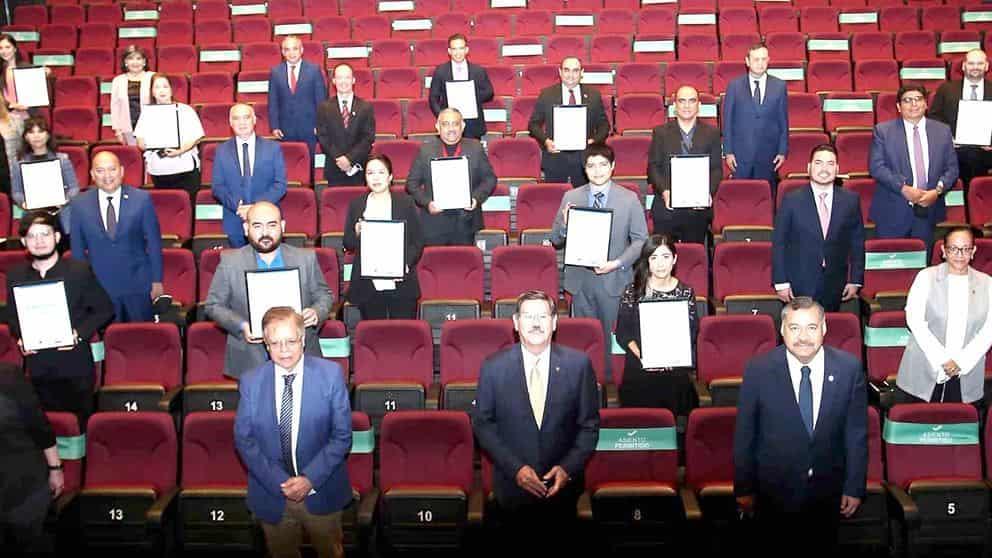 Reconocen programas de facultades de UANL