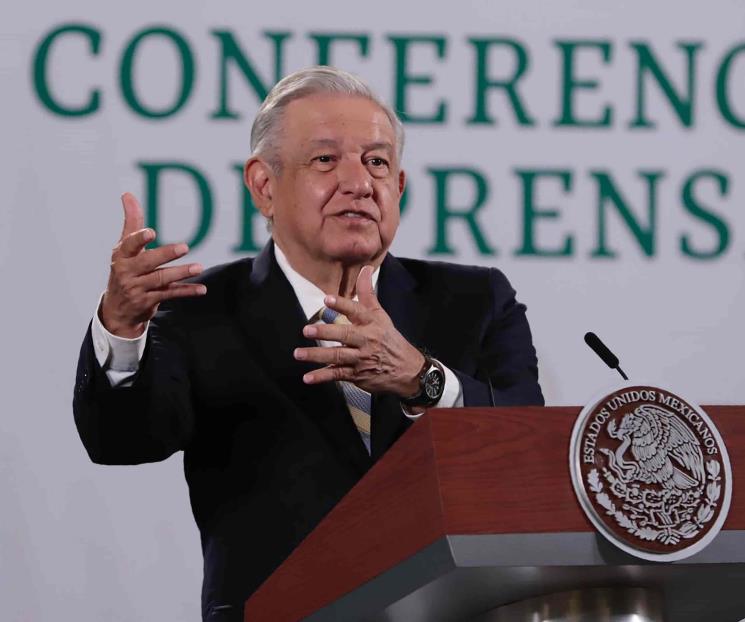 Anuncia AMLO decreto para regularizar autos chocolate