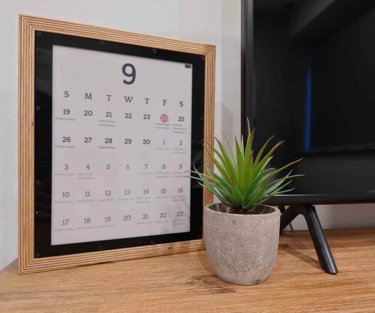 Presentan Calendario de tinta electrónica